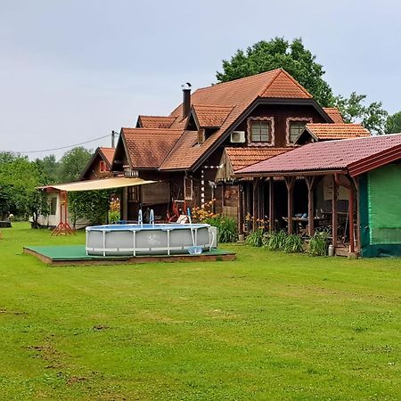 Rooms Ma La Karlovac Eksteriør bilde