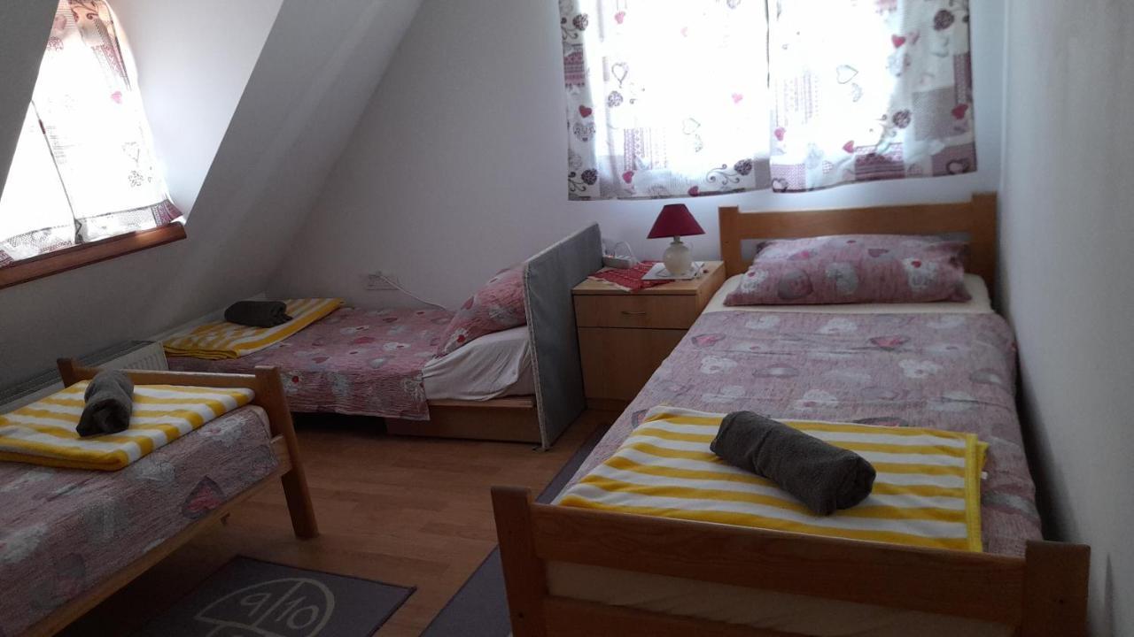Rooms Ma La Karlovac Eksteriør bilde